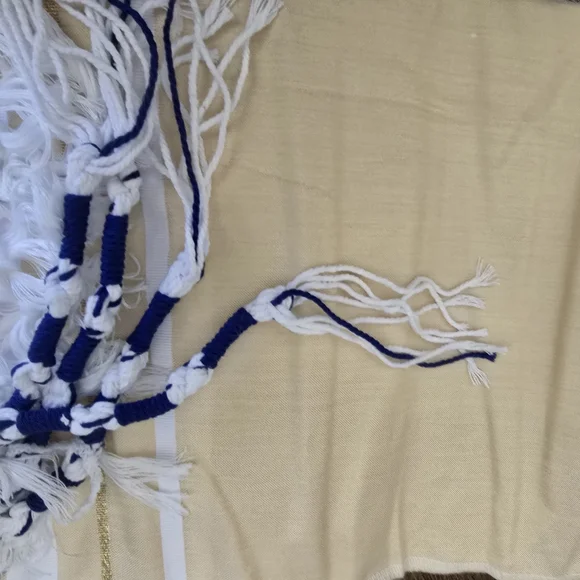 Cream Artistic Tallit with Hebrew Letters - Picture 9 of 14